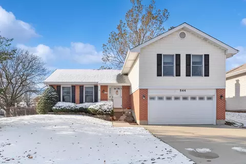 544 Cherrywood Dr, Wheeling, IL 60090