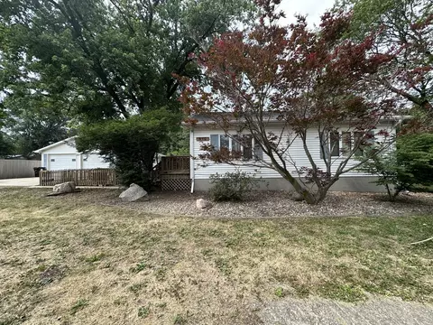 610 W Green St, Farmer City, IL 61842