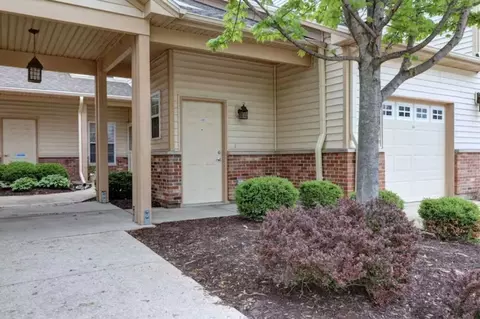 3636 Thornhill Dr #3636, Champaign, IL 61822