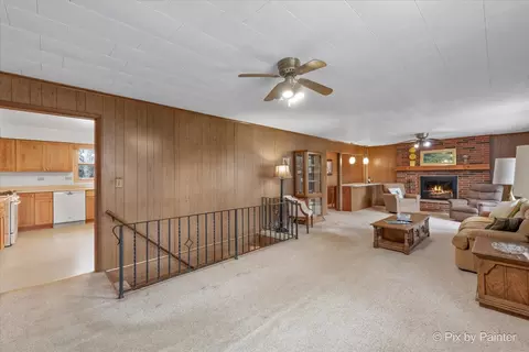 1619 Mar Dr, Mchenry, IL 60051 photo 9