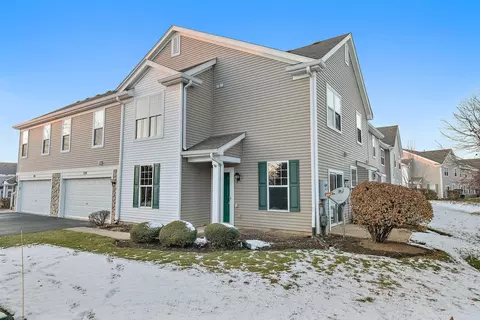 159 Schneider Ct, North Aurora, IL 60542