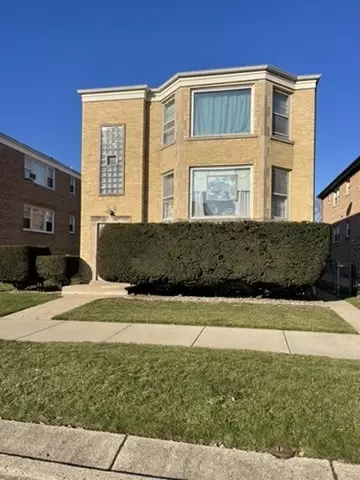 2738 W Balmoral Ave, Chicago, IL 60625