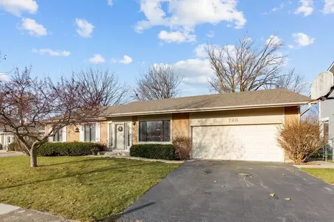728 Balboa Ter W, Bartlett, IL 60103