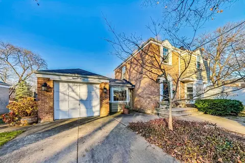 1816 Norman Blvd, Park Ridge, IL 60068