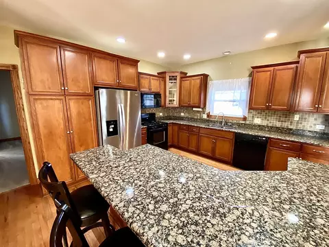 2145 E Rock Ridge Dr, Diamond, IL 60416 photo 9