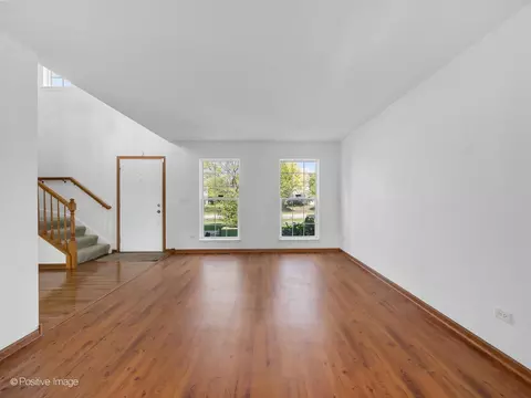 215 Berkeley Dr, Bolingbrook, IL 60440 photo 4