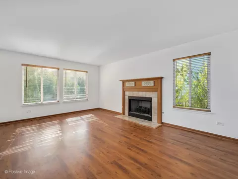 215 Berkeley Dr, Bolingbrook, IL 60440 photo 14