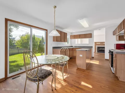 215 Berkeley Dr, Bolingbrook, IL 60440 photo 8