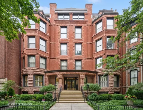 1510 N Dearborn Pkwy #102, Chicago, IL 60610