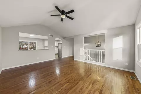 6605 Klinger Ln, Plainfield, IL 60586 photo 9