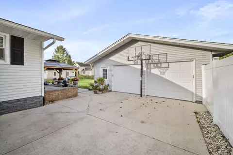 181 S Main St, Seneca, IL 61360 photo 25