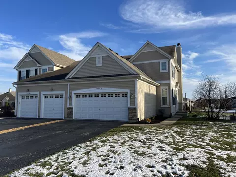 2104 Bluebird Ln, Yorkville, IL 60560