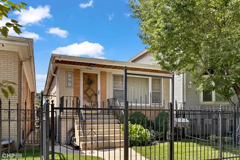 2850 N Spaulding Ave, Chicago, IL 60618