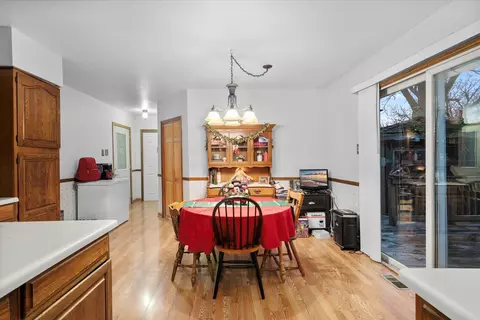 2035 Nimitz Dr, Des Plaines, IL 60018 photo 12