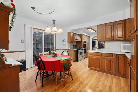 2035 Nimitz Dr, Des Plaines, IL 60018 photo 13