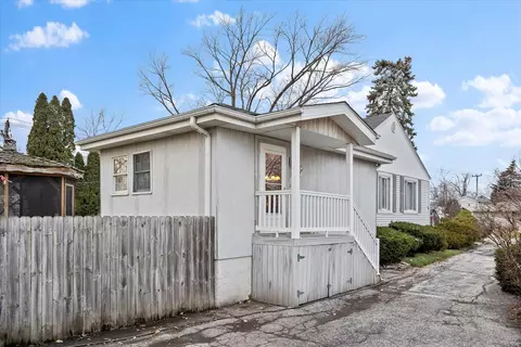 2035 Nimitz Dr, Des Plaines, IL 60018 photo 23