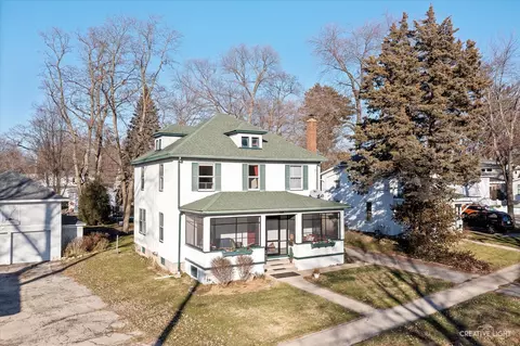 211 State St, Batavia, IL 60510