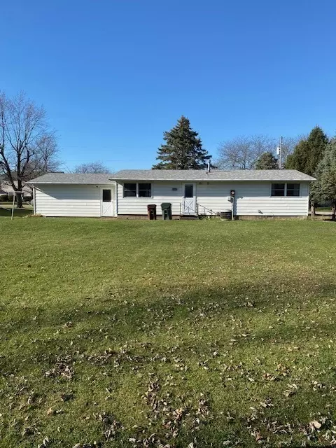 206 N 4th St, Danforth, IL 60930 photo 3