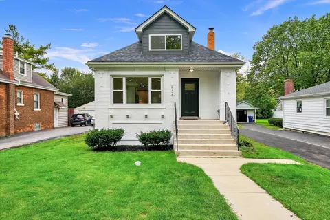 536 S Wisconsin Ave, Villa Park, IL 60181