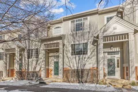232 New Haven Dr, Cary, IL 60013