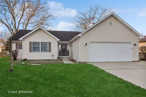 409 W Stetzer Ave, Elburn, IL 60119