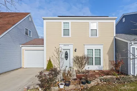 29 W406 Butternut Ln, Warrenville, IL 60555