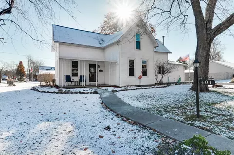 401 SW 4th St, Atlanta, IL 61723