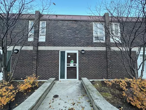 123 W Goethe St #123, Chicago, IL 60610