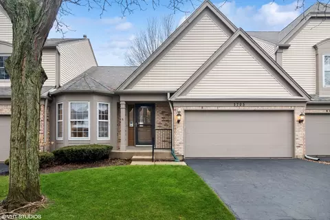 1705 Napoleon Dr, Naperville, IL 60565
