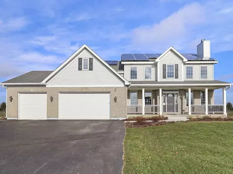 2408 Dakota Rdg, Johnsburg, IL 60050