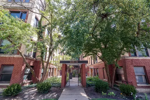 5425 S Dorchester Ave #3E, Chicago, IL 60615