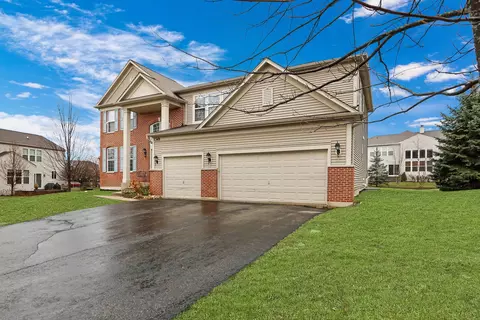 1345 Turnberry Ln, Mundelein, IL 60060