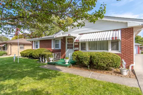 1204 N May St, Joliet, IL 60435