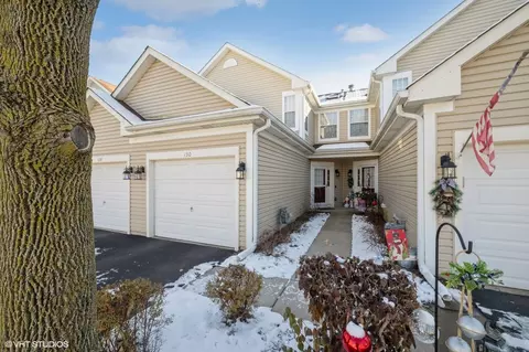 130 Polaris Dr, Lake In The Hills, IL 60156