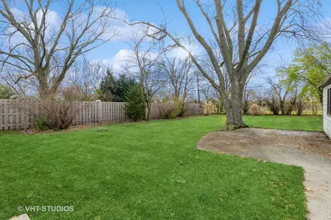 77 E Walnut Ave, Des Plaines, IL 60016 photo 12