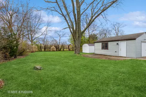 77 E Walnut Ave, Des Plaines, IL 60016 photo 13