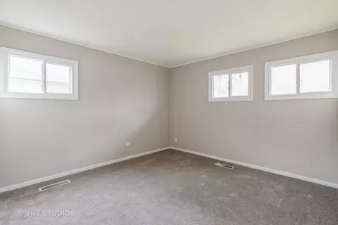 77 E Walnut Ave, Des Plaines, IL 60016 photo 7