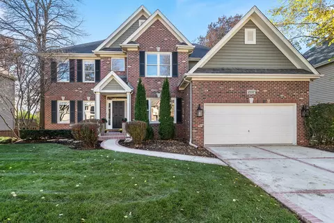 2157 Red Maple Ln, Aurora, IL 60502