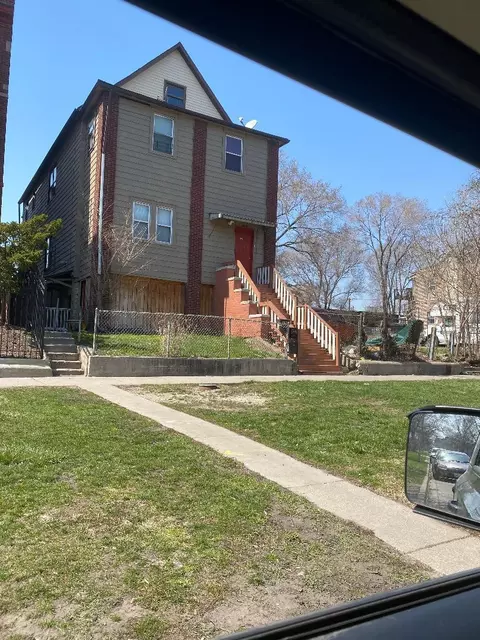 5918 S Calumet Ave, Chicago, IL 60637