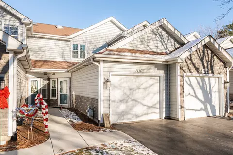 1110 Regency Dr, Schaumburg, IL 60193