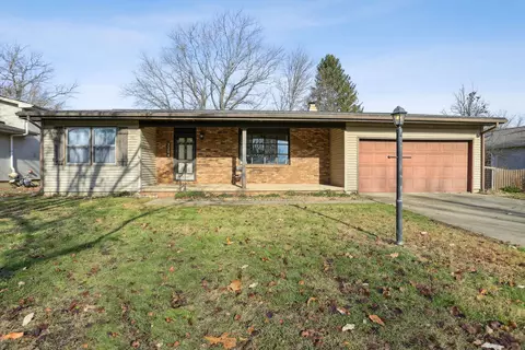 2204 Aspen Dr, Champaign, IL 61821