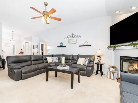 24243 Simo Dr, Plainfield, IL 60586 photo 4
