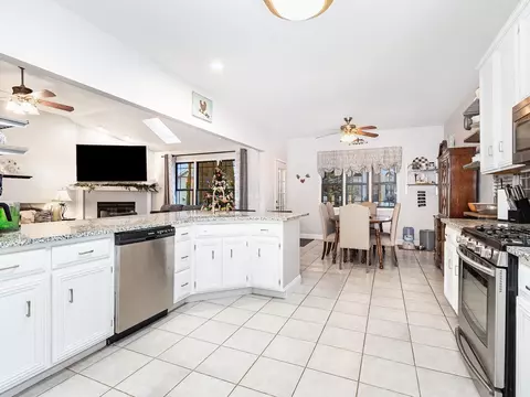 24243 Simo Dr, Plainfield, IL 60586 photo 7