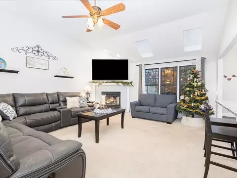 24243 Simo Dr, Plainfield, IL 60586 photo 3