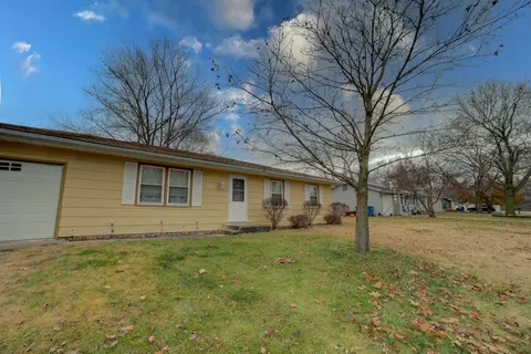 107 Marty Dr, Milford, IL 60953