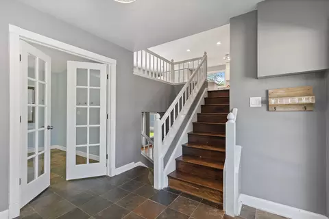 1125 Lancaster Ct, Hoffman Estates, IL 60169 photo 4