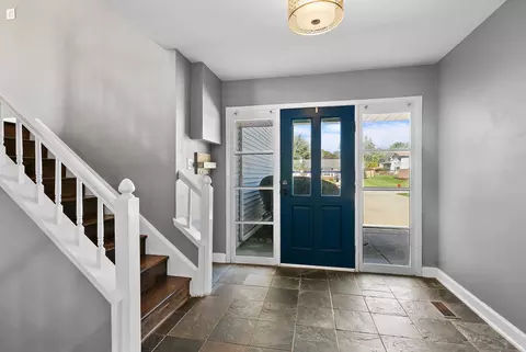 1125 Lancaster Ct, Hoffman Estates, IL 60169 photo 3