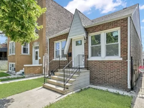 4709 W 19th St, Cicero, IL 60804