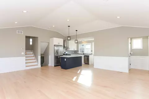 8143 Mcvicker Ave, Burbank, IL 60459 photo 3