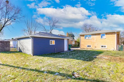 8143 Mcvicker Ave, Burbank, IL 60459 photo 30